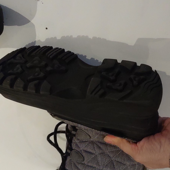 Beautiful boots by ice fileds 🍀☘️🍀 - Picture 5 of 14